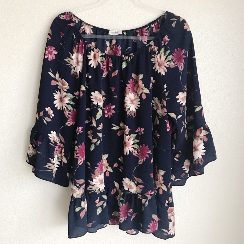 FREE KISSES | Floral Blouse Plus 2X
